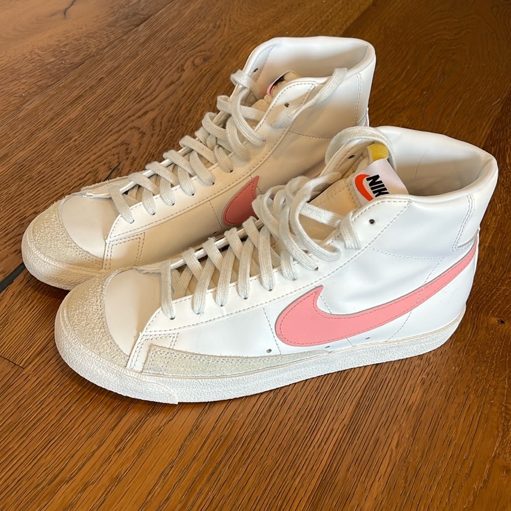 New Nike pink & white blazer high tops. WM size 10